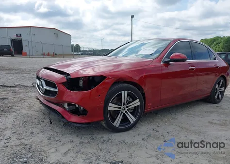 2022 Mercedes-Benz C 300 4Matic z USA, uszkodzony, nr VIN W1KAF4HBXNR039848